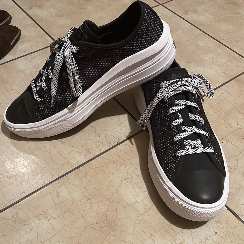 Platform Converse sneakers